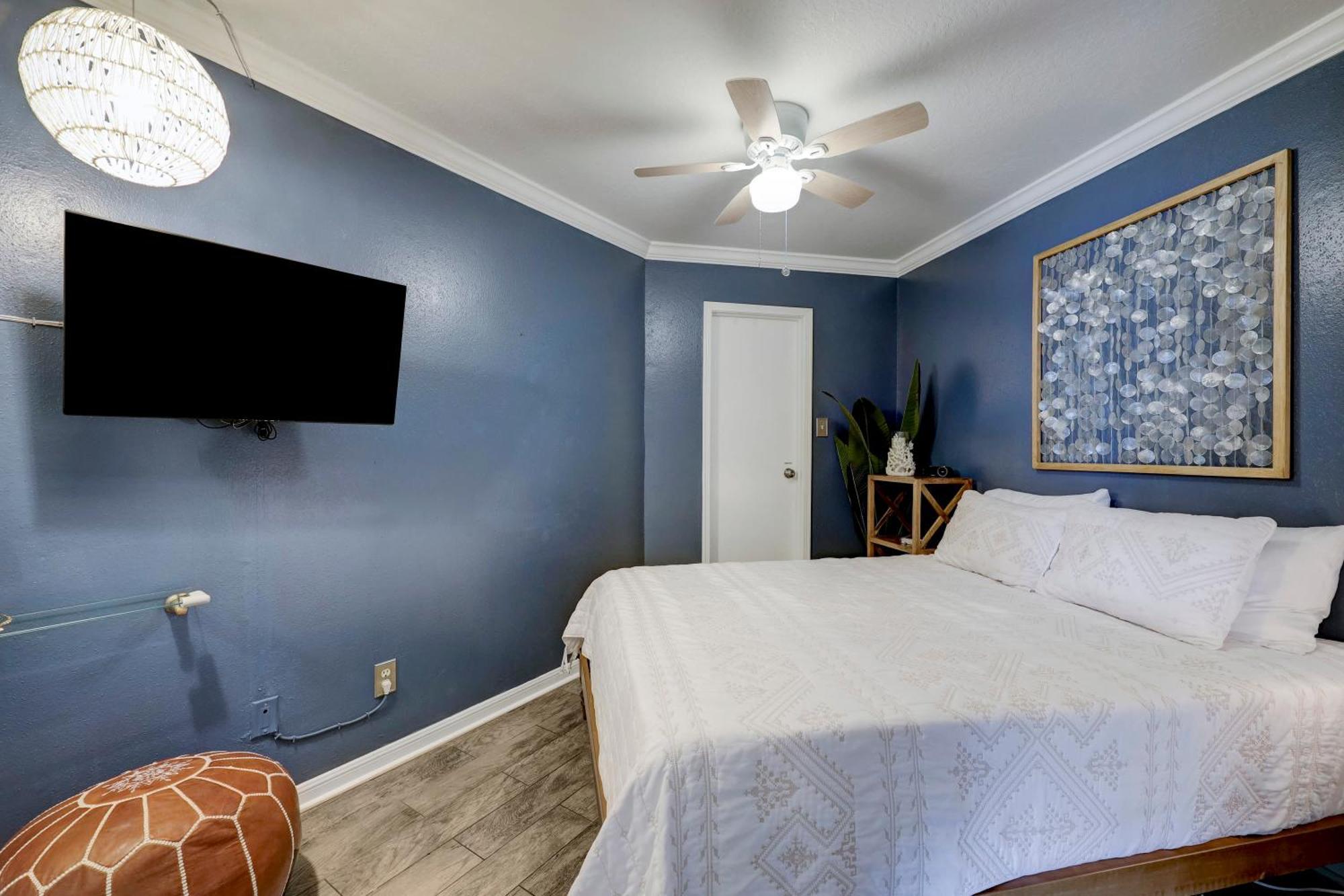 Appartamento Beautiful Ocean Views At The Victorian Galveston Esterno foto